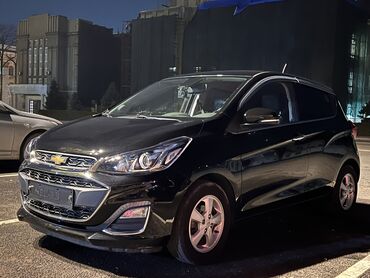 в кредит авто: Chevrolet Spark: 2019 г., 1 л, Вариатор, Бензин, Универсал