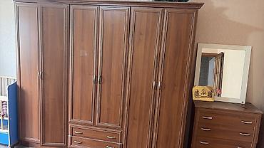Спальные гарнитуры: Продаю!!! Срочно!!! Нужно освободить место!!! Спальня, кроватка — 4