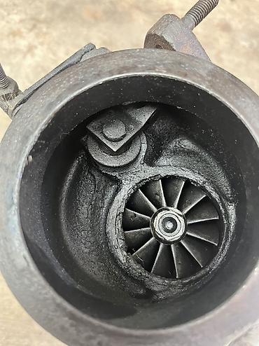 turbo mersedes: 606 3 turbodizelin turbosu. İşlək deyil yığılmalıdır — 3