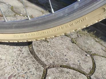 Bicikli za odrasle: Gradski ženski bicikl „Jasmin“ sa cvetnim detaljima CENA:200e - Ram — 4