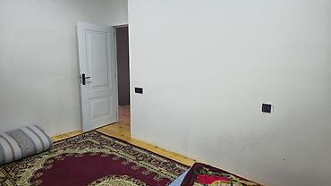 Otaqların uzunmüddətli kirayəsi: - İşıqlı, sakit və səliqəli otaq - Təbii taxta döşəmə - İkiqat şüşəli — 10