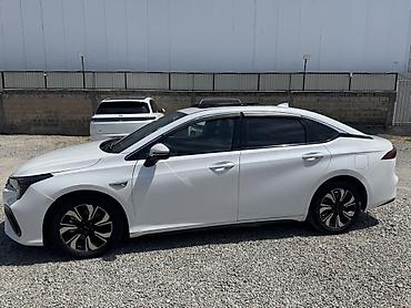 byd e1: Электромобиль седан GAC Aion S (белый) Основные особенности: - — 3