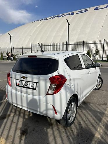 Продажа авто: Chevrolet Spark: 2018 г., 0.9 л, Автомат, Бензин, Хэтчбэк — 4