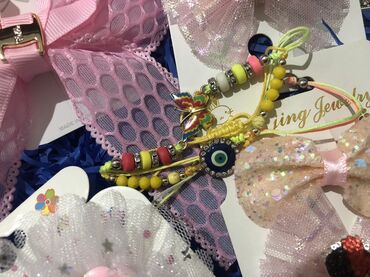 Saç aksesuarları: Uşaqlar üçün nəzərdə tutulmuş müxtəlif saç aksesuarları dəsti. Dəstə — 6