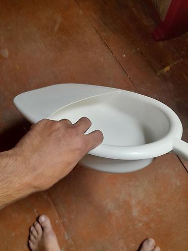 Xəstələr üçün unitazlar: Plastik oturaq (sidim qabı) – tutacaqlı - Material: yüngül, davamlı — 1