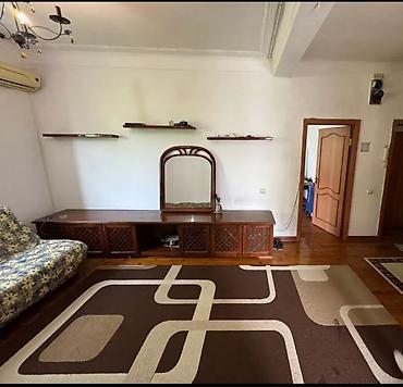 сталинки: 3 комнаты, 60 м², Золотой квадрат Сталинка, 3 этаж — 9