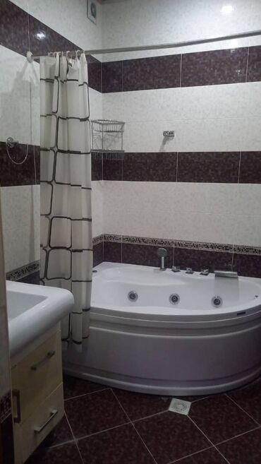 Uzunmüddətli kirayə mənzillər: 9 mkr,Tərlan şadlıq evinin yanı,Araz marketin binasında,18 — 10