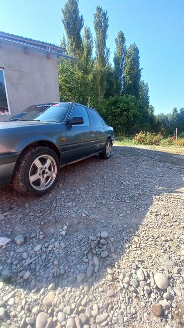 рассрочка авто: Mazda 626: 1988 г., 2 л, Механика, Бензин, Седан