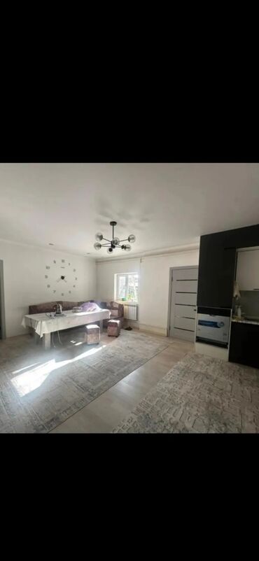 дома в чуйской области: 70 м², 4 комнаты, Парковка, Сарай, Забор, огорожен at lalafo.kg дома в чуйской области: 70 м², 4 комнаты, Парковка, Сарай, Забор, огорожен