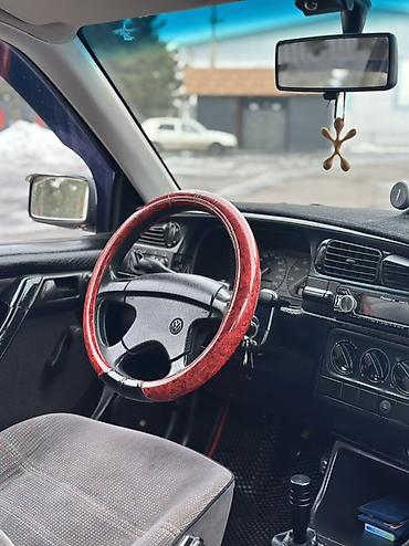 Volkswagen: Volkswagen Vento: 1993 г., 1.8 л, Механика, Бензин, Седан — 6