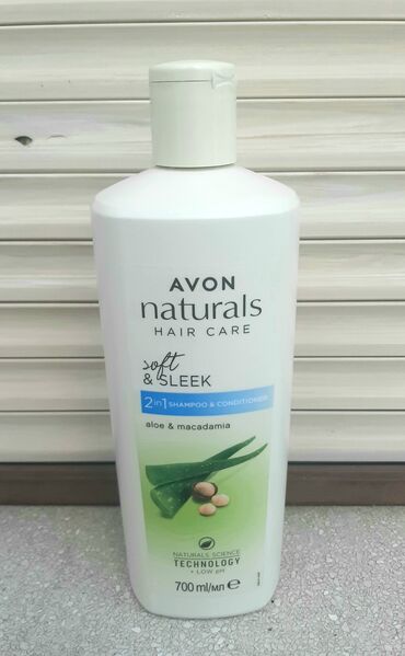 nadogradnja kose: Avon Care 2u1 šampon i balzam sa alojom i uljem makadamije. Nežno