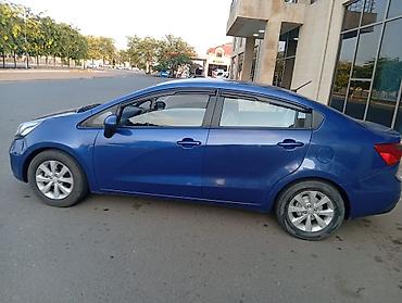 nissan note 2013: Kia Rio: 1.4 l | 2013 il Sedan — 4