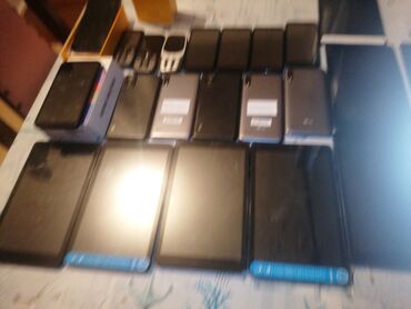 Tableti: Alcatel tablet 9032X (v1A38) - Ekran: 8 inča, rezolucija 800×1280 - — 8