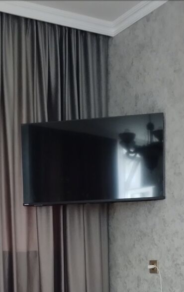 Toşiba televizoru.1aydı alınıb.ekranı çatlayıb.sarılır.43 ekran.smart