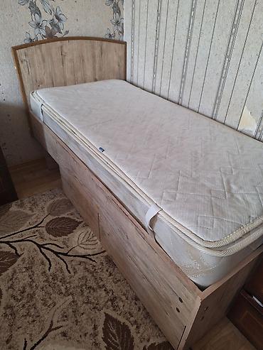 кравать односпальные: Кровать детская б/у. 75см×155см. МДФ. матрас Lina. состояние хорошее — 1