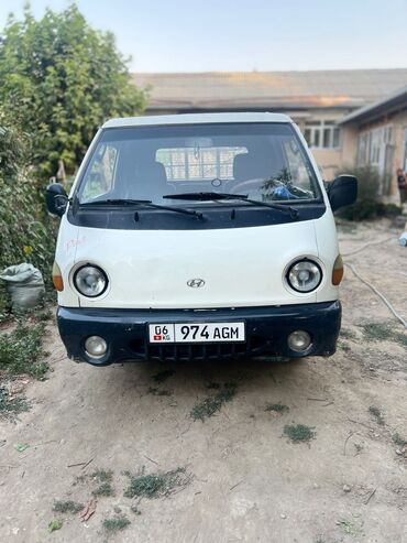 стартер хендай портер 1: Грузовой пикап Hyundai Porter 2003 белого цвета с черным бампером