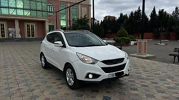 Hyundai: Hyundai ix35: 2 l | 2013 il Ofrouder/SUV — 23