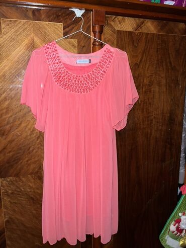 gün eynekleri: Brend: JoyMiss Model: Zərgərlikli şifon paltar Alınlb geynilmeyib -