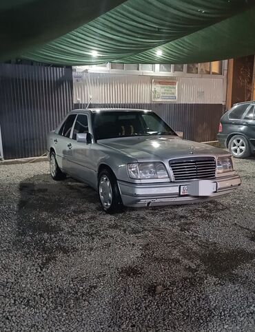 подкрылник на фит: Mercedes-Benz W124: 1994 г., 3.2 л, Автомат, Газ, Седан