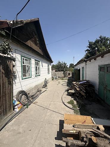 садике: Продаётся дом с огороженным участком. 8 соток в доме 4 комнаты — 9