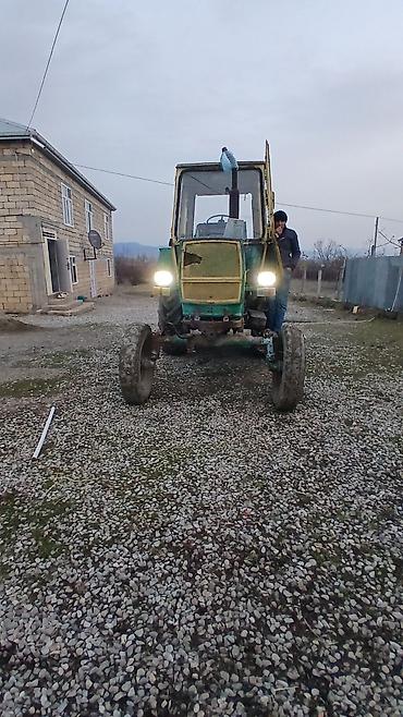 Traktorlar: MTZ tipli təkərli traktor - Kabinli, ön və arxa işıqlandırma — 2