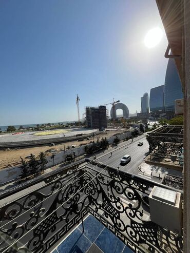 Köhnə tikili: Bakı, Ağ şəhər, 3 otaqlı, Köhnə tikili, m. Xətai, 82 kv. m -da lalafo.az — 3 Köhnə tikili: Bakı, Ağ şəhər, 3 otaqlı, Köhnə tikili, m. Xətai, 82 kv. m — 3