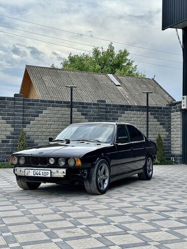 кпп москвич: BMW 5 series: 1989 г., 2 л, Механика, Бензин, Седан