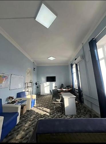 Сдаю Офис целиком: 31 м², В административном здании, С ремонтом, С высокими потолками at lalafo.kg Сдаю Офис целиком: 31 м², В административном здании, С ремонтом, С высокими потолками
