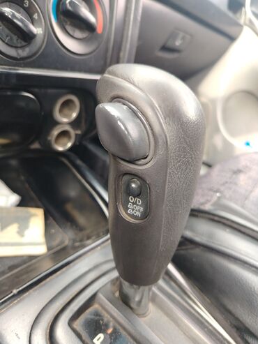 Hyundai: Hyundai Elantra: 1.6 l | 2005 il Sedan — 10