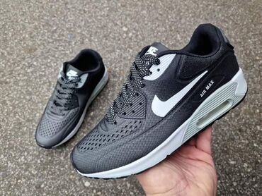 Sneakers & Athletic Shoes: Nike air max command muske patike NOVO