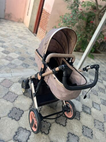 Gəzinti arabaları: Milana….Kaleska qiymeti 60man Yaxwi veziyyetde qiw cixolu var unvan