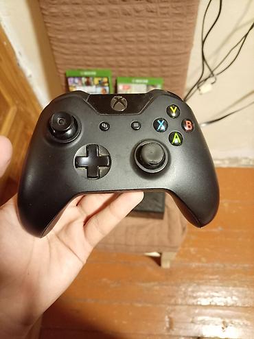 playstation 4 vr: Xbox One FAT modeli. Original pult. FİFA 17 diski. 500 GB. İçində RDR — 4