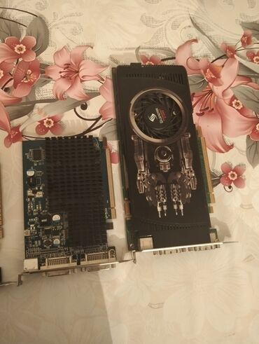 Videokartlar: Satılır: 4 işlək videokart bir yerdə Videokartlar: GeForce 9600 GTX — 4