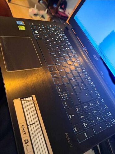 Laptop i Netbook računari: Intel Core i5, 8 GB OZU, 15.6 "