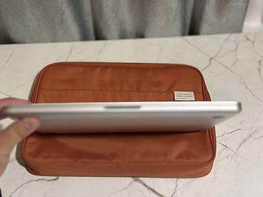 Ноутбуки Apple (MacBook): Apple MacBook Pro 13" Характеристики: - Процессор: 2.5 ГГц Intel Core — 10