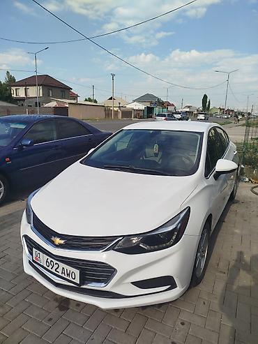 spark 2017: Chevrolet Cruze: 2018 г., 1.4 л, Вариатор, Бензин, Седан — 1