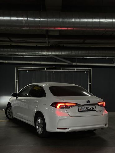 Toyota: Toyota Corolla: 2019 г., 1.8 л, Автомат, Гибрид, Седан — 6
