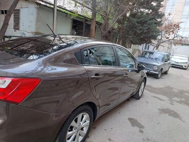 Kia: Kia Rio: 1.4 l | 2013 il Krossover — 5