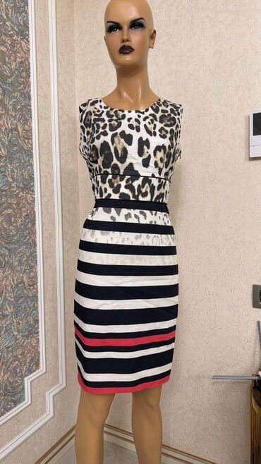 Kokteyl donlar: Zərif ziyafət geyimləri kolleksiyası - Model 1: Tünd bənövşəyi, tam — 36