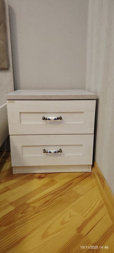 Masa və oturacaq dəstləri: İşlənmiş, Açılmayan, Dördbucaq masa — 12