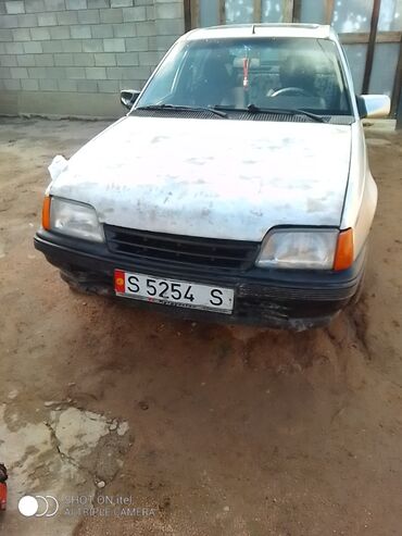 динамики для авто: Opel Kadett: 1994 г., 1.5 л, Механика, Бензин, Купе