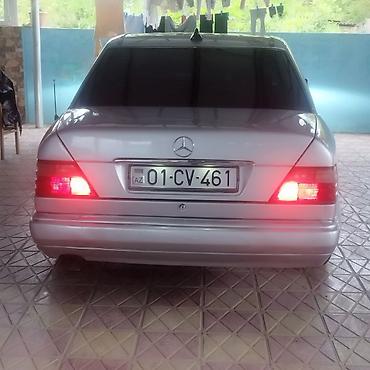 mercedes 160 a: Mercedes-Benz 200: 2 l | 1995 il Sedan — 2