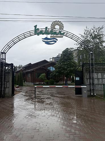 зона оддыха: Эко-комплекс с коттеджами и апартаментами - Территория: ухоженный — 10