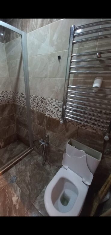 Uzunmüddətli kirayə mənzillər: Xirdalan kohna bazarın yaninda kiristalda 1otaqdan 2ye duzalma temirli -da lalafo.az — 9 Uzunmüddətli kirayə mənzillər: Xirdalan kohna bazarın yaninda kiristalda 1otaqdan 2ye duzalma temirli — 9