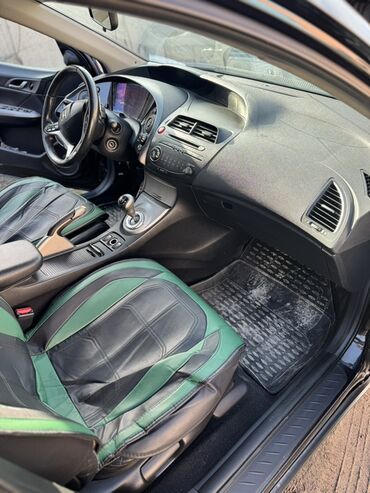 Honda: Honda Civic: 2008 г., Хэтчбэк — 9