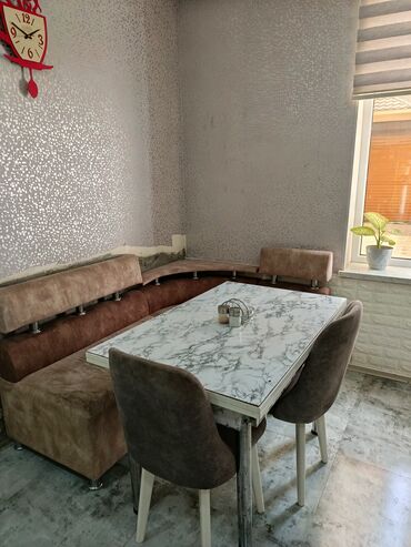 Mətbəx üçün künc dəsti - Künc divanı: L formalı, iki rəngdə (şabalıd