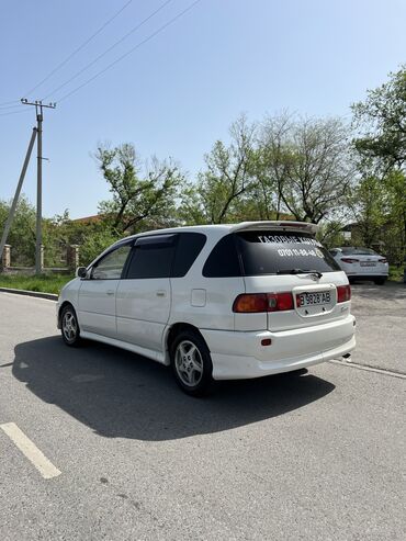 Toyota: Toyota Ipsum: 2000 г., 2 л, Автомат, Бензин, Минивэн — 6