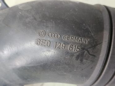 Трубки, патрубки, шланги: Патрубок Audi 2003 г., Б/у, Оригинал, Германия — 2