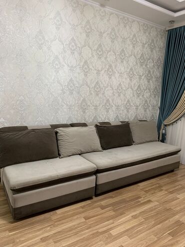 мягкая мебель угловая: Прямой диван, цвет - Бежевый, Б/у