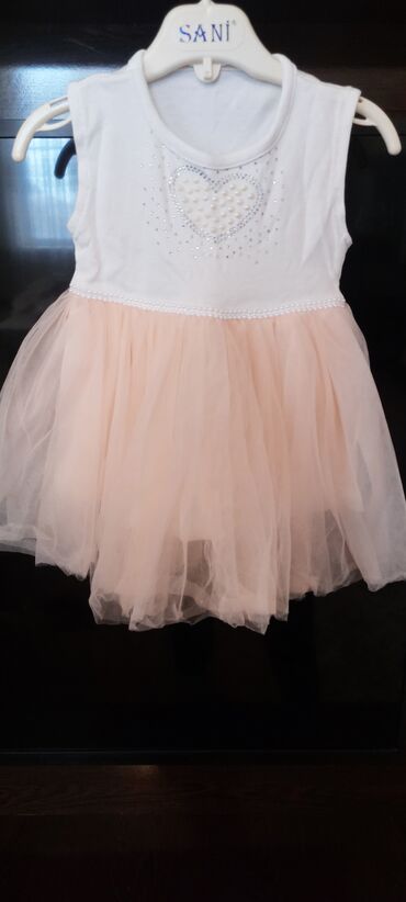 Kostyumlar: Məhsul: Geyim dəsti – kişi kostyumları və uşaqlar üçün paltarlar - — 12